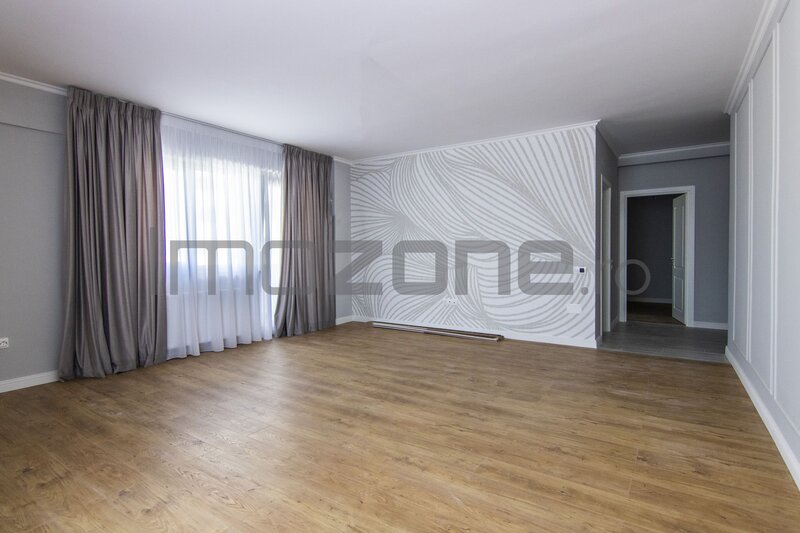 Trei camere, oferta septembrie: loc de parcare gratuit pentru apartamentele cu 3 camere.