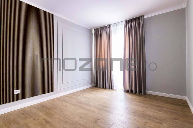 Trei camere, oferta septembrie: loc de parcare gratuit pentru apartamentele cu 3 camere.